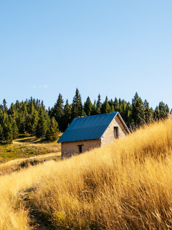 Tirage photo d'une cabane isolée dans le vercors