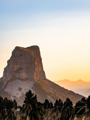 tirage photo du Mont Aiguille au lever de soleil