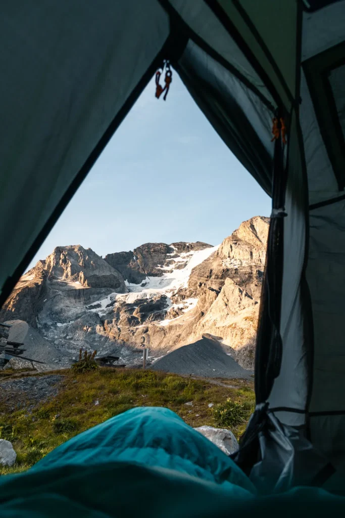 tente avec vue montagne