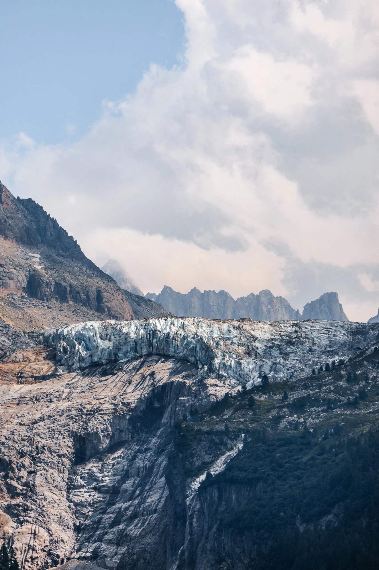 vue sur un glacier du mont blanc