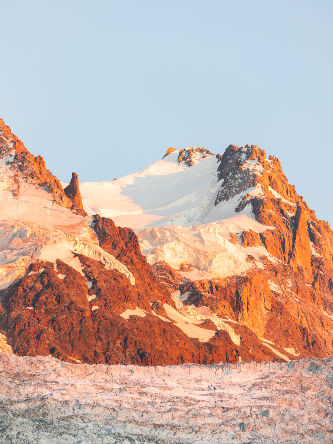 Massif du Mont-Blanc en feu – Image 2