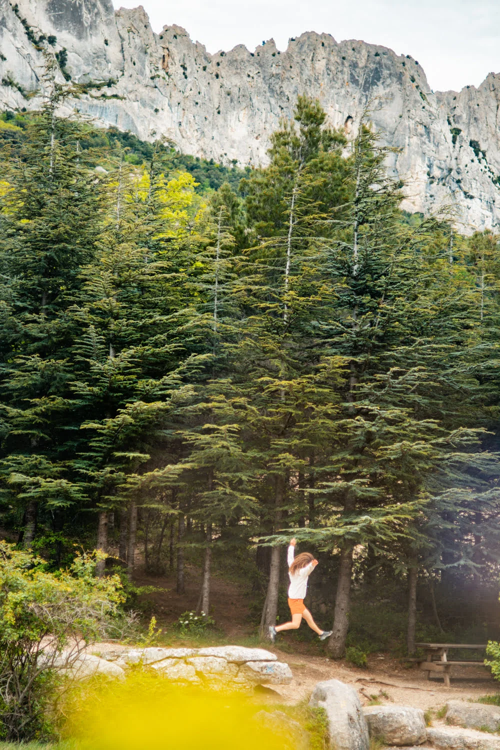 Shooting photo de la fille des alpes pour passenger clothing