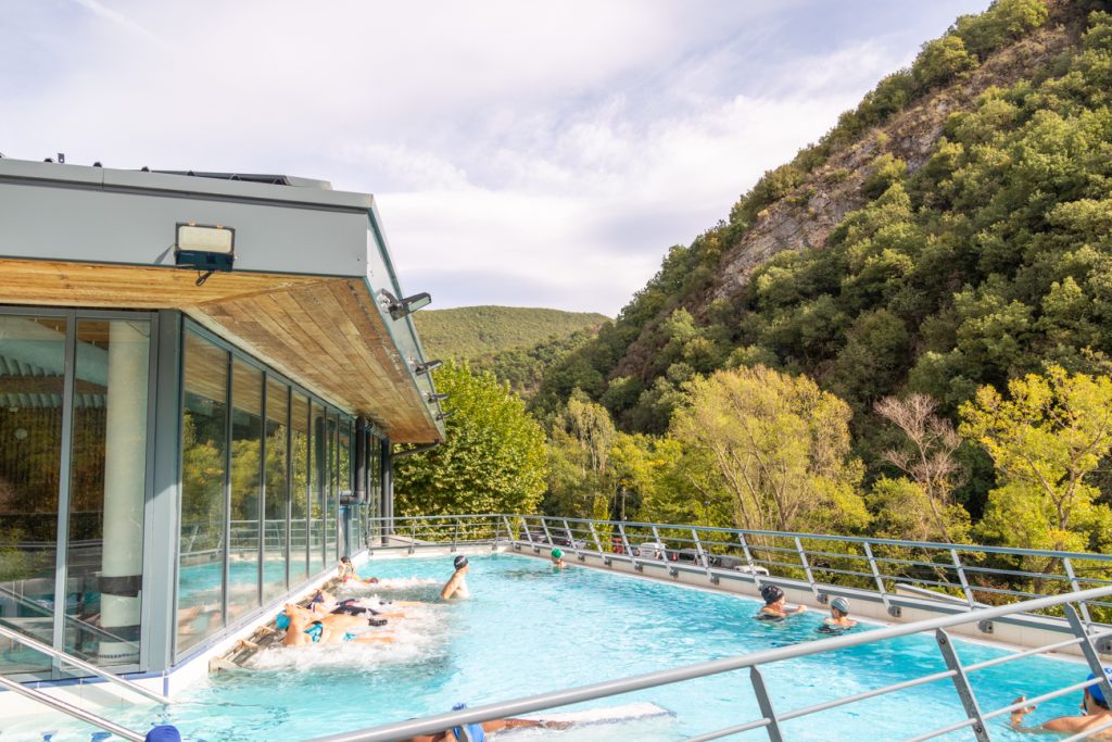 piscine extérieur du spa thermal